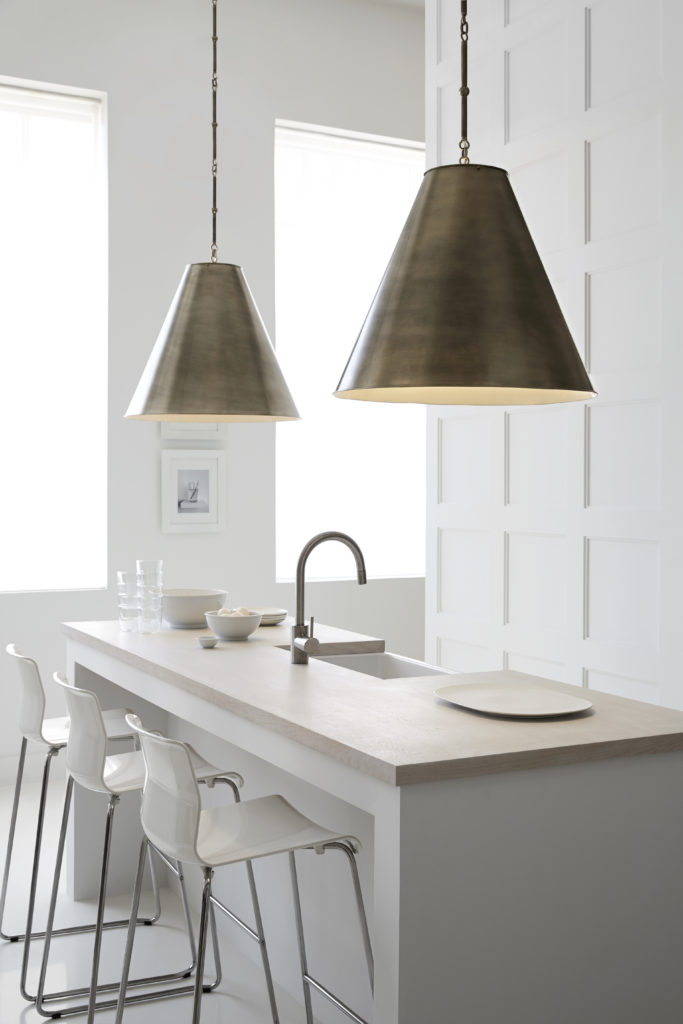  Kitchen Lighting Ideas: Visual Comfort and Co. Thomas O’Brien Goodman 24-Inch Large Pendant Light | Capitol Lighting﻿