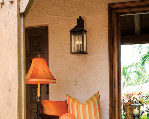Brighten Your Backyard With These Outdoor Lantern Lights