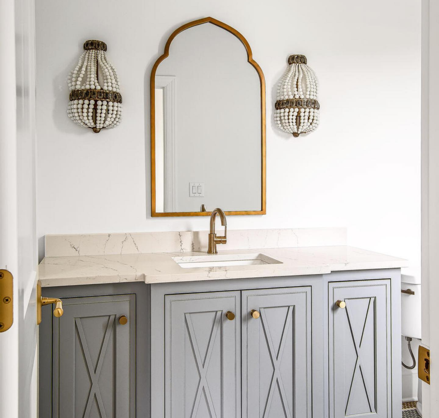 How To’s and Advice Tips for the Best Bath Vanity Lights