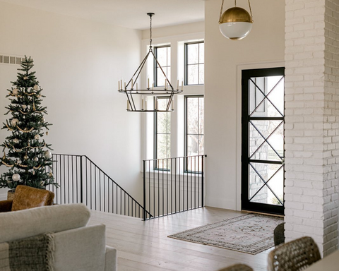 Holiday Lighting Tips for the Foyer