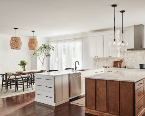 4 Stunning Light Combinations That Complement Your Kitchen & Dining Room