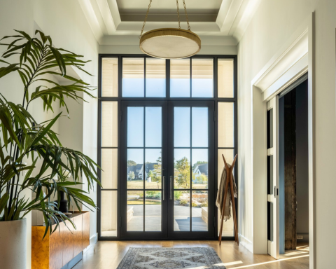 Decorating with Natural Stone Pendant Lights and Chandeliers