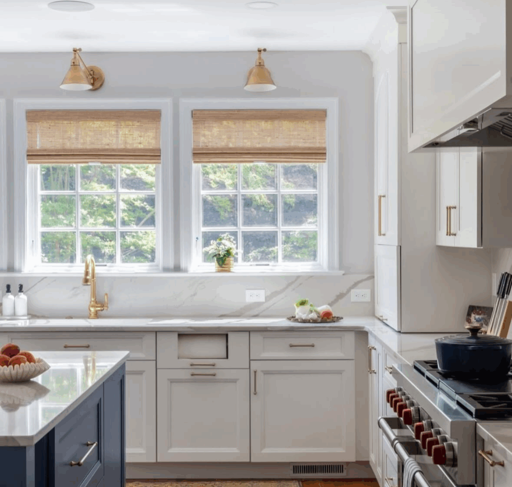 Design Ideas for a Wall Mounted Light Over a Kitchen Sink